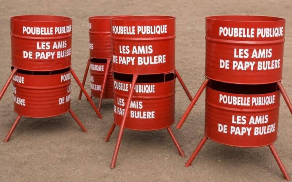 Des poubelles fabriquées par Papy Bulere [photo d'illustration]