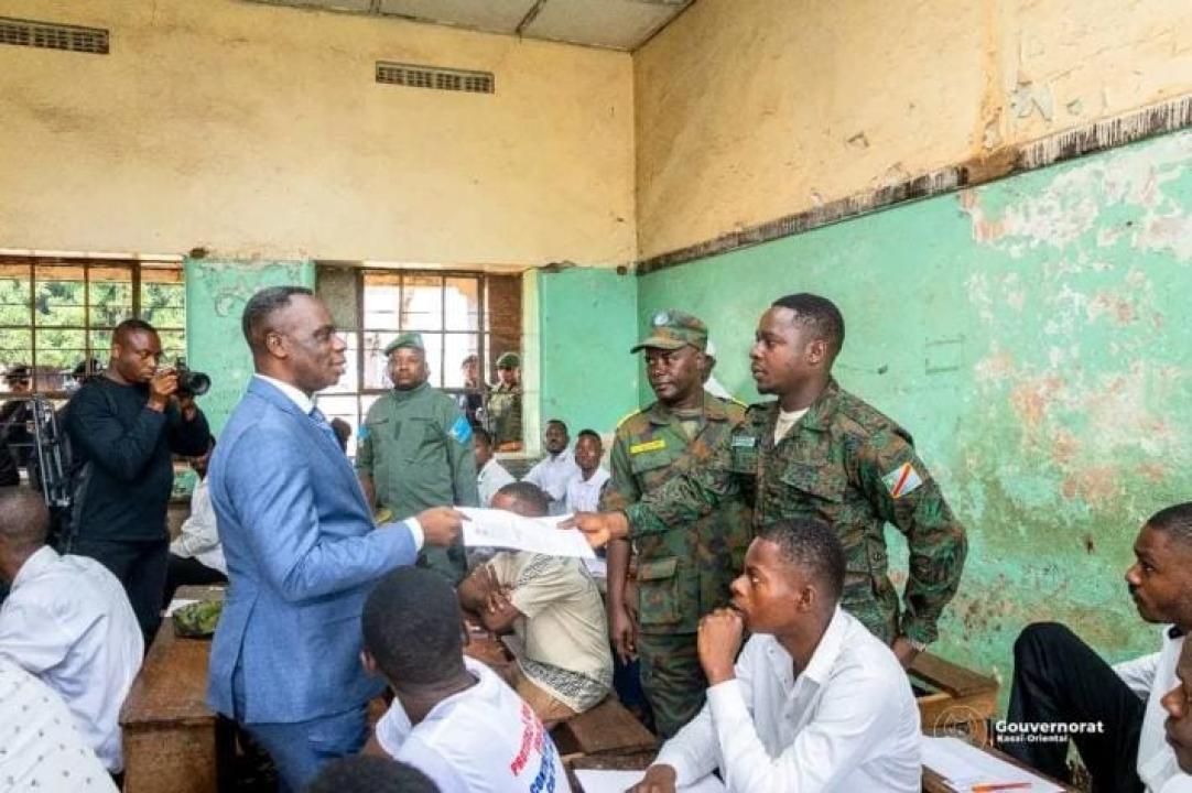 Le gouverneur du Kasaï-Oriental Jean-Paul Mbwebwa lors du lancement de concours de l'académie militaire [photo d'illustration]