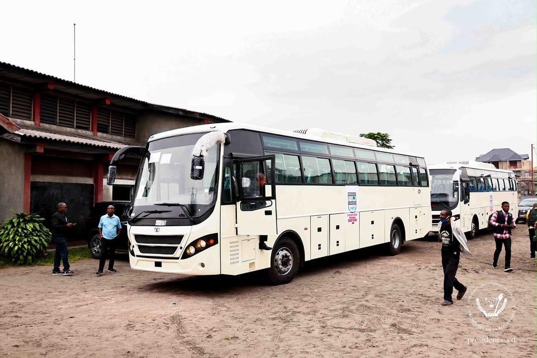 Deux bus scolaires remis au Collège Bonsomi par le Chef de l’État, Félix Tshisekedi [Photo d’illustration]