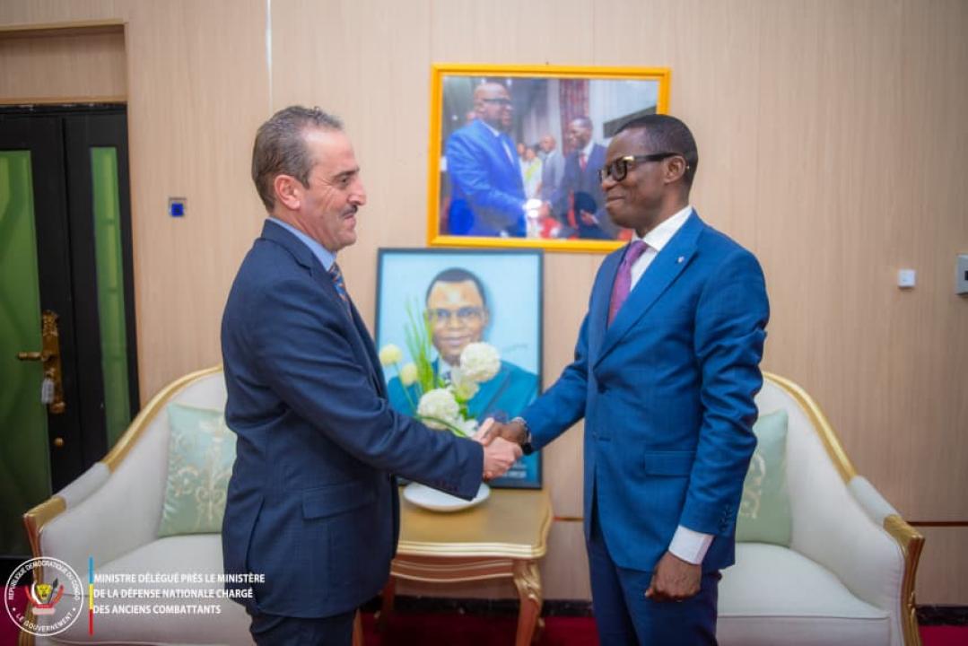 Le ministre délégué Eliezer Ntambwe Mposhi et Nacim Gaouaoui, ambassadeur algérien en RDC, mercredi 09 septembre 2026