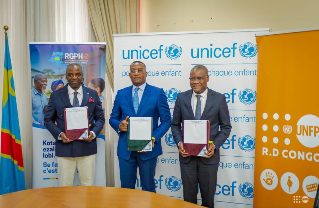 Au milieu, le ministre du Plan, Guylain Nyembo, et les représentants de l'UNICEF [photo d'illustration]