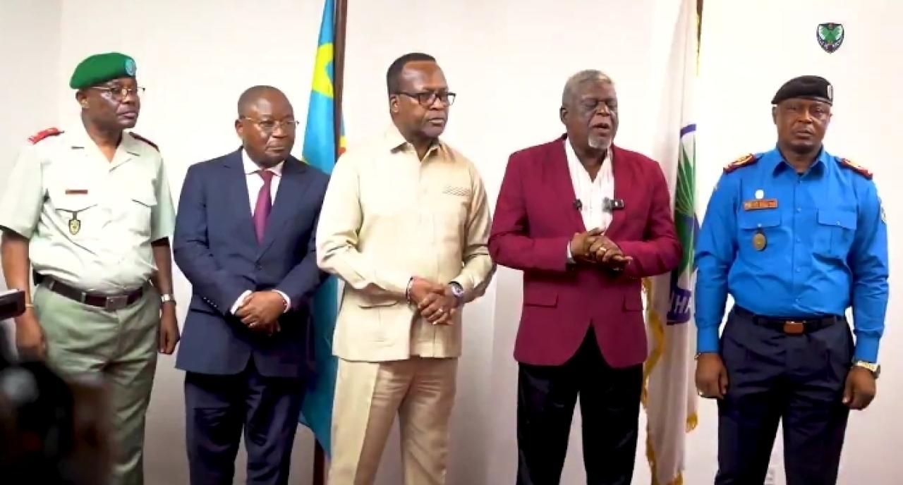 Les autorités civiles, militaires et la délégation de l'UDPS, à l'issue de la réunion tenue lundi 21 septembre, par le gouverneur de Kinshasa avant la marche de ce mardi