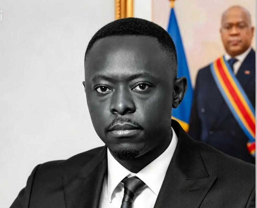 Le DG de la Société Nationale de l’Electricité, Teddy Luamba Muba, peint en noir et blanc.