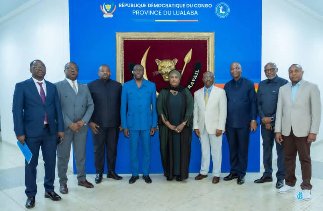 Le Gouverneur de la BCC, André Wameso et sa délégation, autour de la Gouverneure Lualaba, Fifi Masuka à Kolwezi