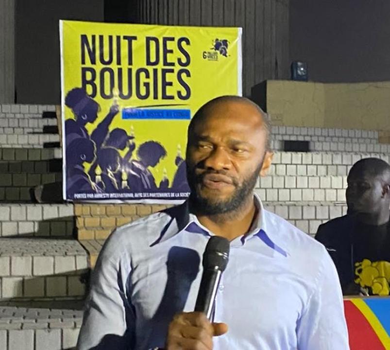 Le député national Laddy Yangotikala en plein témoignage au lancement de campagne "6 millions de voix pour justice au Congo"