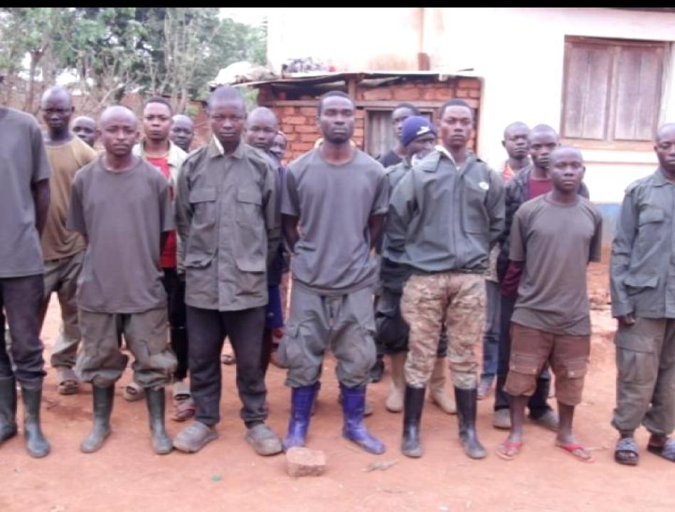 Des membres de l’AFC/M23 et de Twirwaneho après leur reddition aux FARDC à Fizi