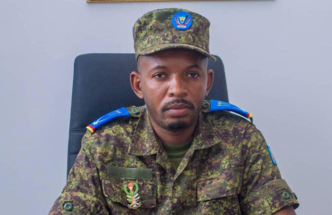 Le capitaine Antony Mwalushay, porte-parole des opérations Ngemba de la 11ᵉ région militaire des FARDC dans l’espace Grand Bandundu