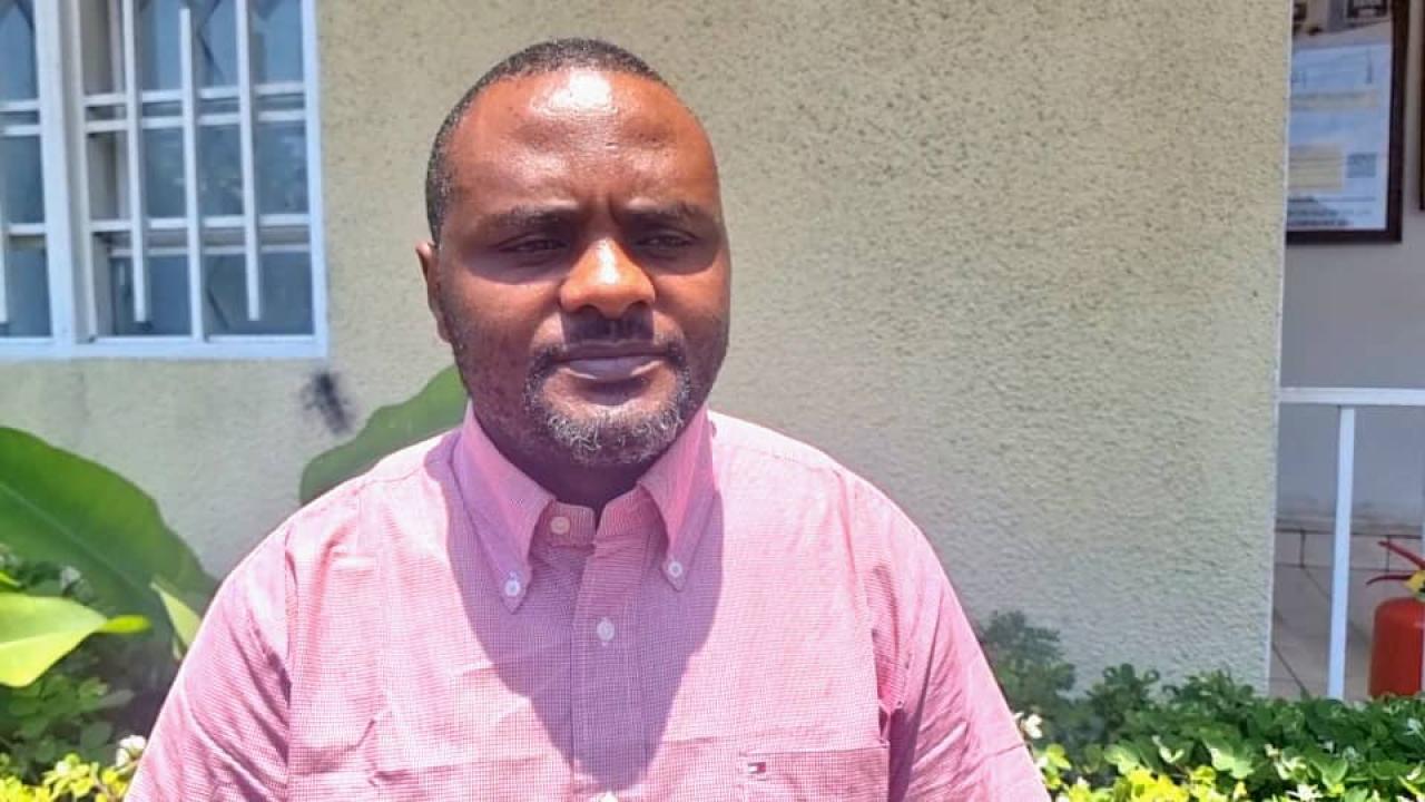 Méthode Uhoze, Directeur des relations extérieures du Parc national des Virunga